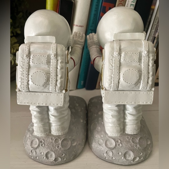 Astronaut Polyresin Weighted Bookends Playful Space - Picture 14 of 14